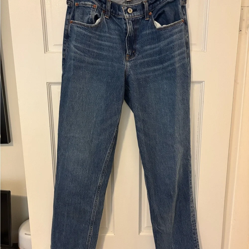 Abercrombie & Fitch 90s Mid-Rise Classic Jeans β Curve Love, Size 28L (Raw Hem) - Picture 3 of 4